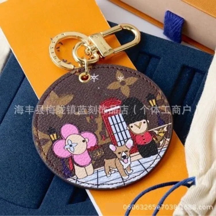 Round brand sunflower keychain trendy brand letter pendant foreign trade supply bag pendant jewelry pendant