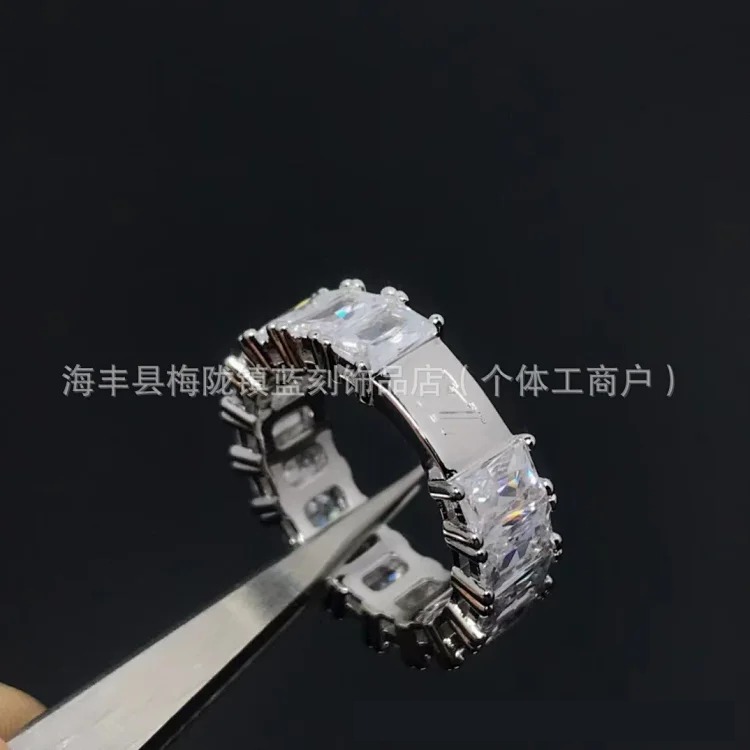 Jewelry black ring rhinestone internet celebrity ring mother-of-pearl four-leaf clover ring titanium steel ring