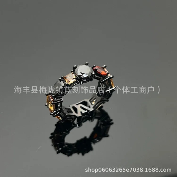 Jewelry black ring rhinestone internet celebrity ring mother-of-pearl four-leaf clover ring titanium steel ring