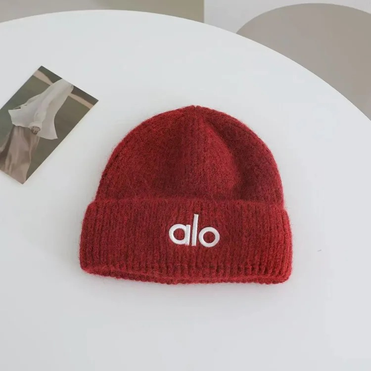 Autumn and winter European and American trend alo letter embroidered knitted hat for women new warm and thickened hat classic small face