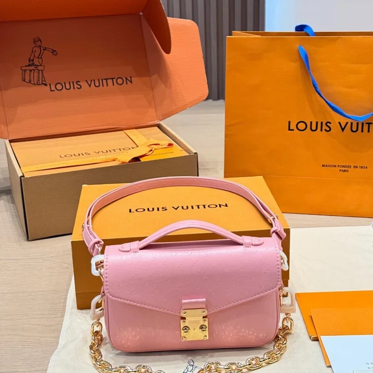 Louis Vuitton Flight Mode handbag Vanity chain handbag pink Metis horizontal messenger bag speedy pillow bag All In BB handbag Coussin pm new chain bag new saddle bag new Kai backpack parach image 4