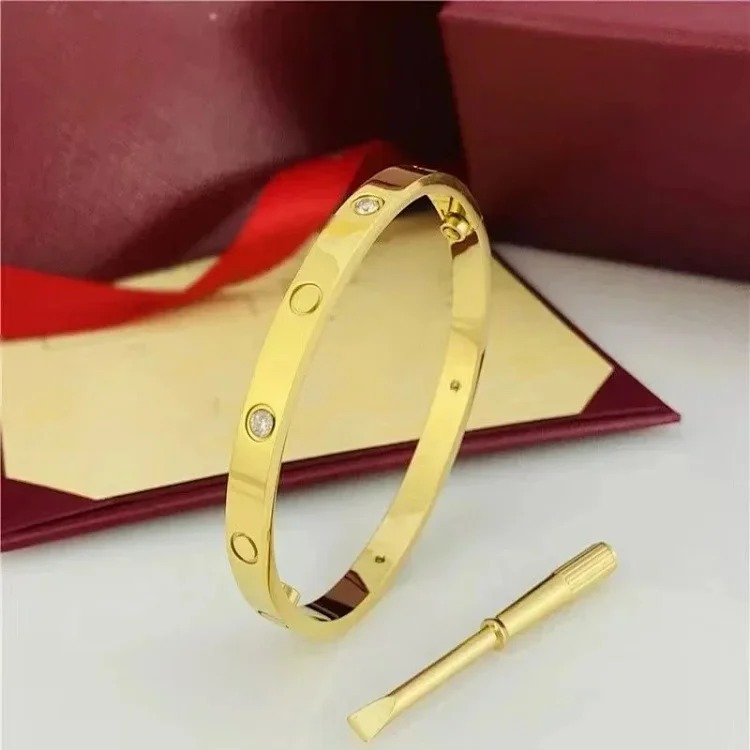 Fashion trend bracelet