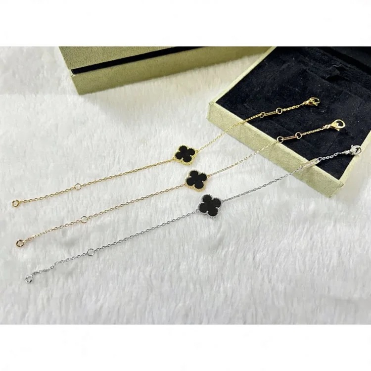 Four-leaf clover bracelet for women, V gold, high version, single flower, natural mother-of-pearl, plated with 18k gold, high-end bracelets for straight hair stacking image 5