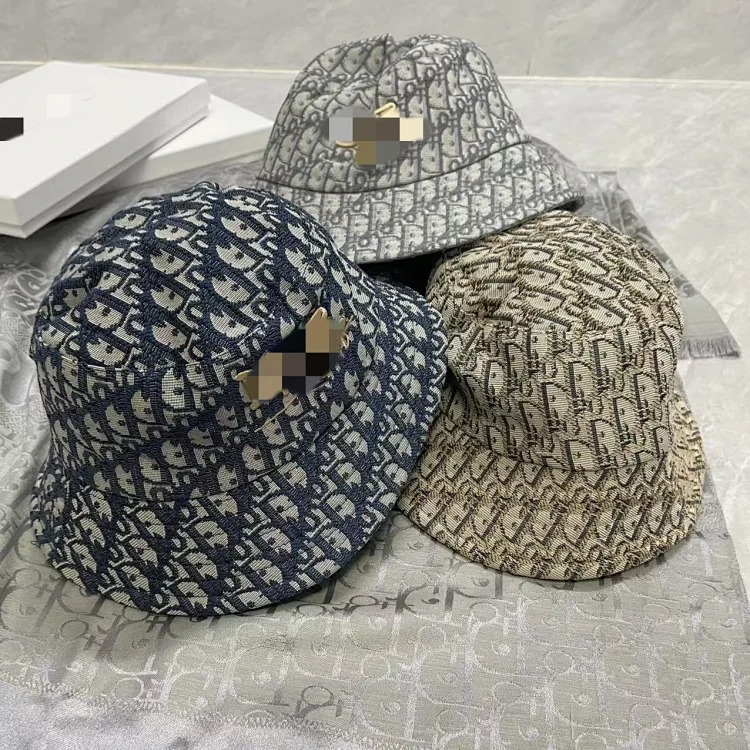 Louis Vuitton D family new summer basin hat foreign trade fashion simple embroidery D letter presbyopic double-sided short brim fisherman hat