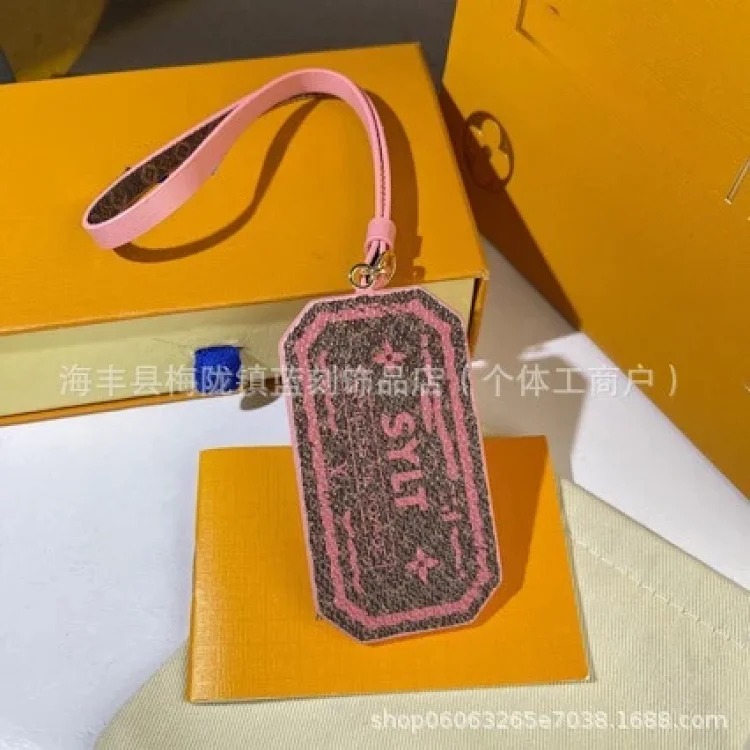 Louis Vuitton Foreign trade hot-selling series of fashionable metal bag pendants, presbyopic key pendants, car key chains, key chains