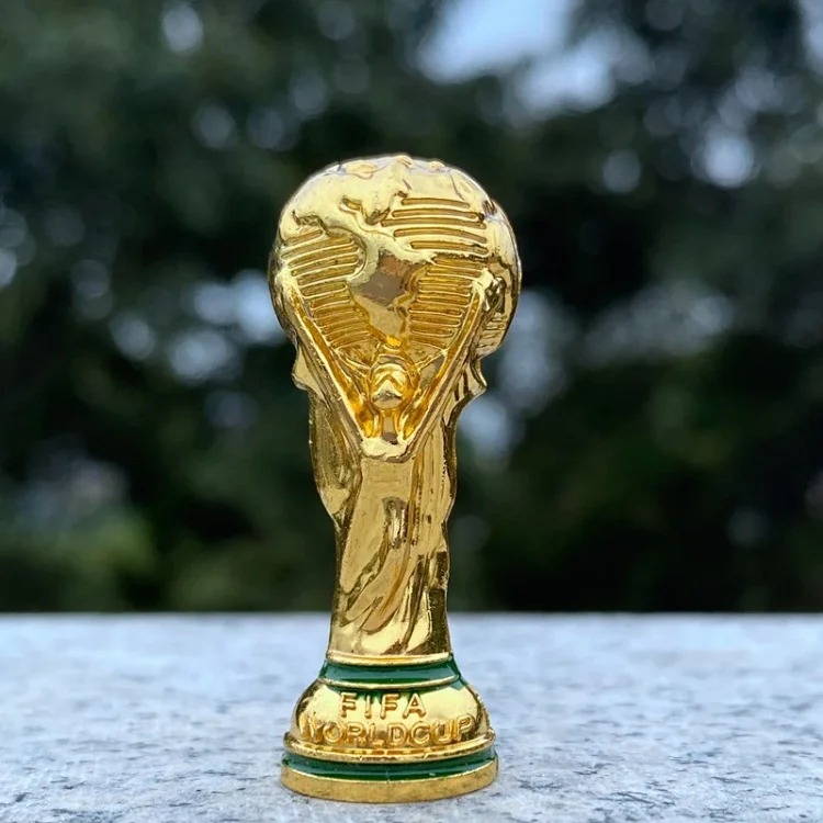 World Premier League Champions League trophy basketball metal trophy keychain pendant football fan commemorative ornament image 2