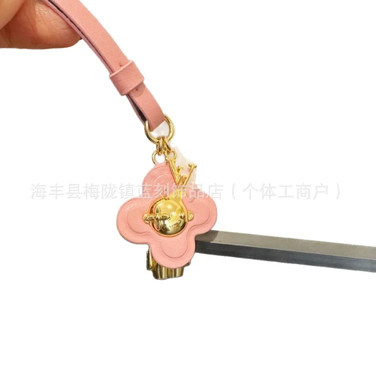 Cute sunflower bag pendant with leather lanyard car pendant versatile wear-resistant fashion trend ins