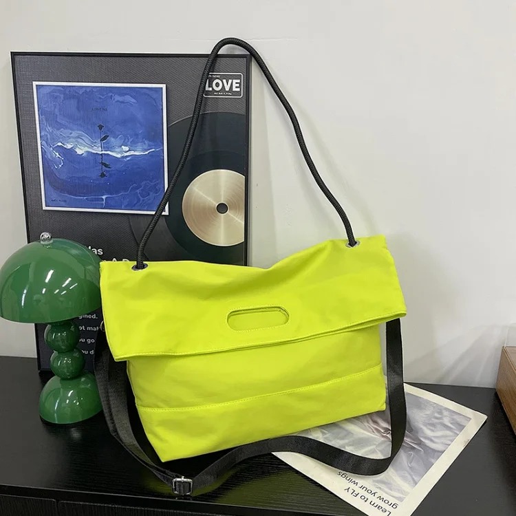 Large-capacity handbag new style simple and versatile commuter shoulder bag trendy fashion crossbody bag commuter large capacity