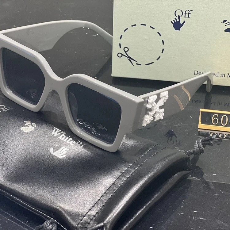 Thick leg square frame glasses image 6