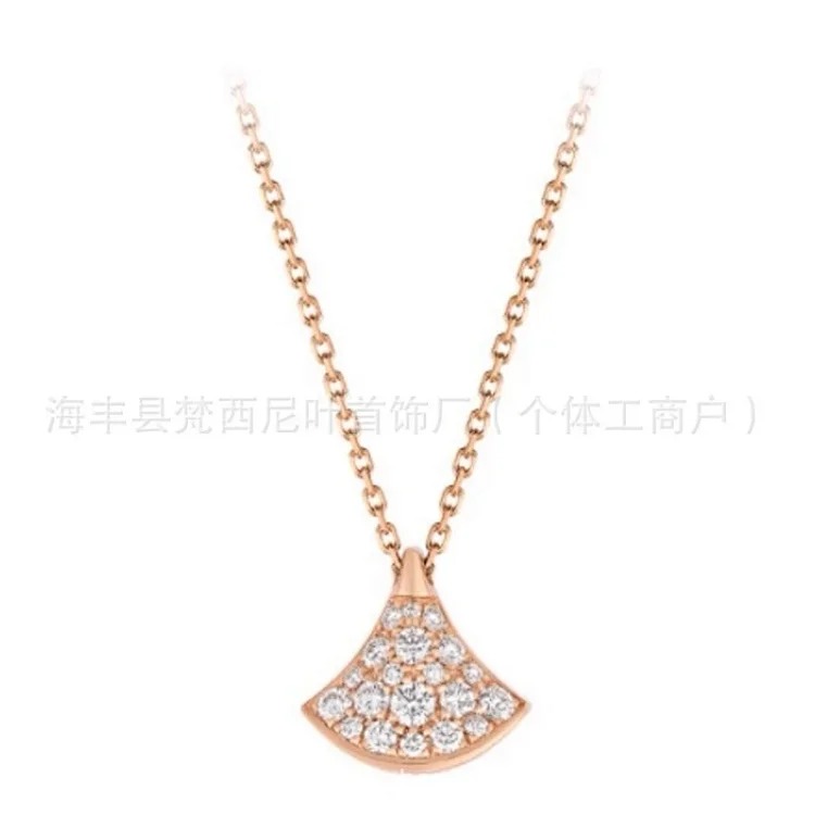 High Baojia fan-shaped necklace natural mother-of-pearl small skirt necklace 925 silver plated 18K clavicle chain wholesale manufacturer image 3