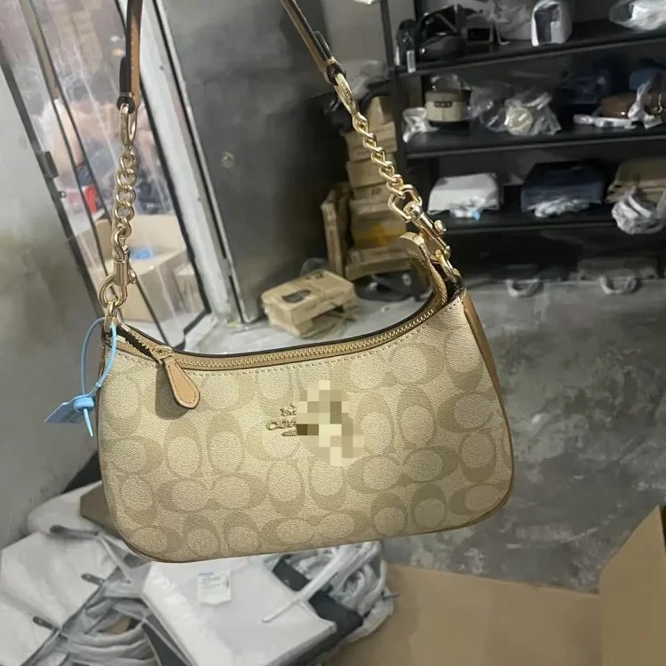 Louis Vuitton New teri armpit bag, one-shoulder diagonal cross-handle chain, classic presbyopia commuting all-match mahjong bag image 2