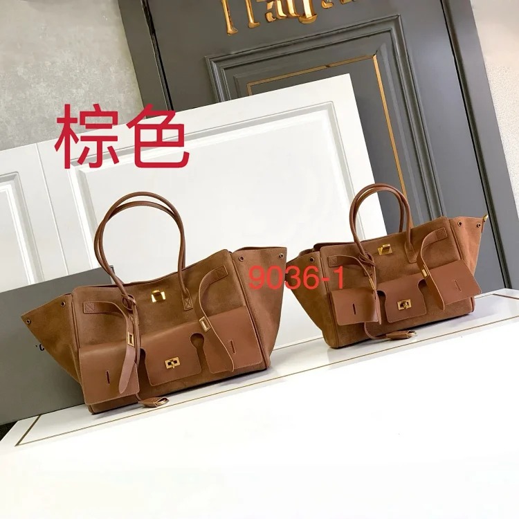 Burberry 25 years new motorcycle bag hand-held tote bag women's commuting large capacity niche single shoulder armpit bag pocket bag fashion
