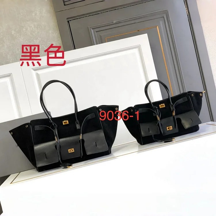 Burberry 25 years new motorcycle bag hand-held tote bag women's commuting large capacity niche single shoulder armpit bag pocket bag fashion