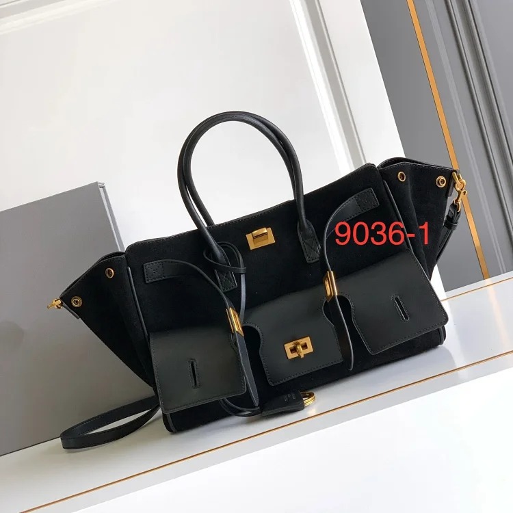 Burberry 25 years new motorcycle bag hand-held tote bag women's commuting large capacity niche single shoulder armpit bag pocket bag fashion
