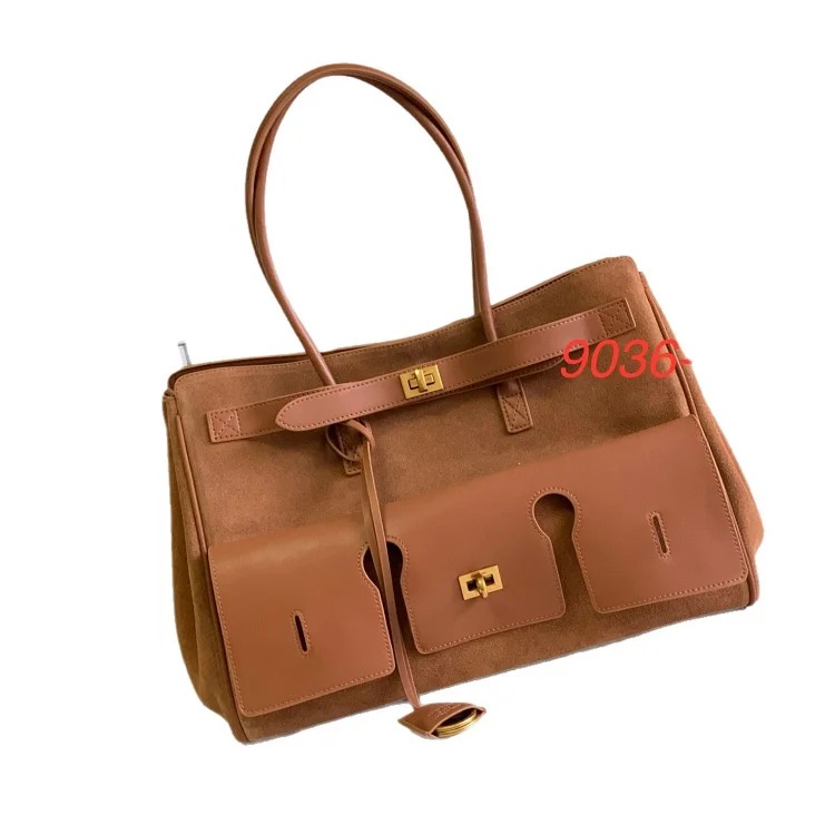 Burberry 25 years new motorcycle bag hand-held tote bag women's commuting large capacity niche single shoulder armpit bag pocket bag fashion
