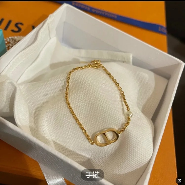 Classic golden pearl necklace bracelet Internet celebrity retro high-end fashion simple versatile clavicle chain