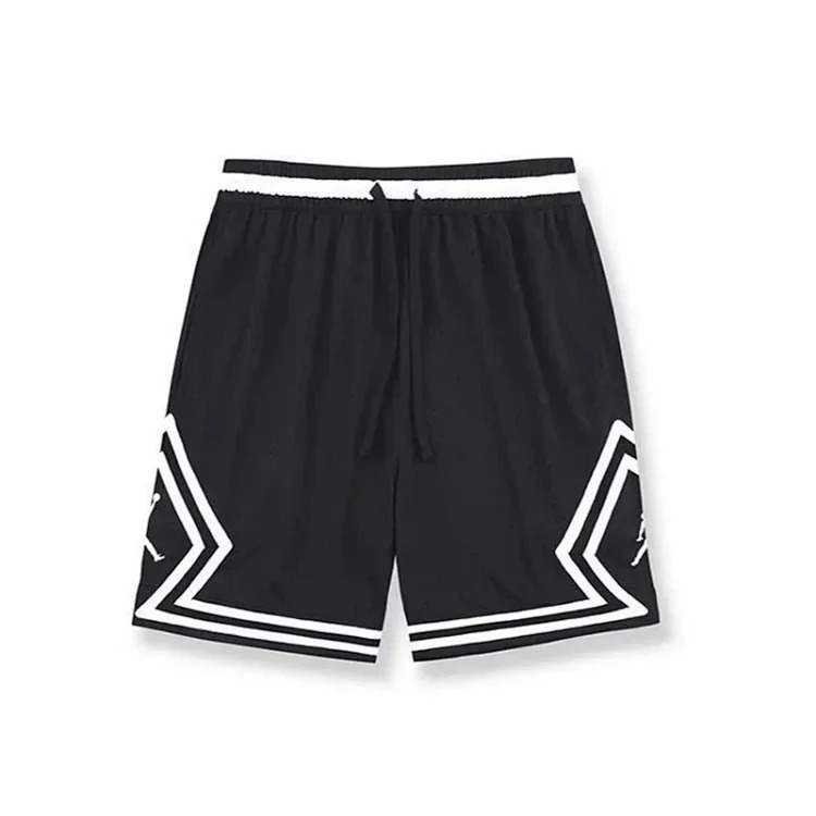 Fashionable and versatile sports shorts image 2