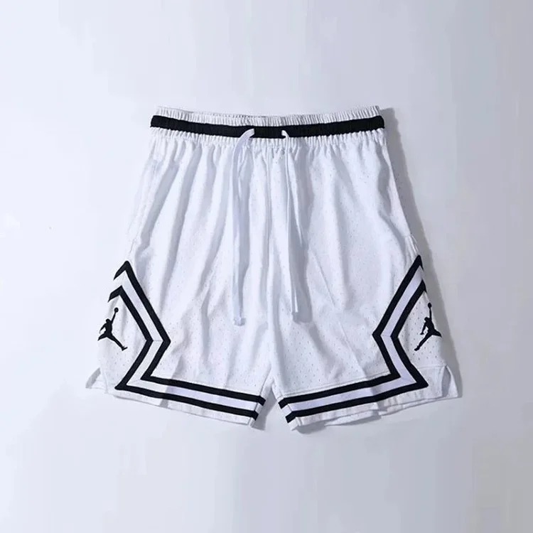 Fashionable and versatile sports shorts image 3