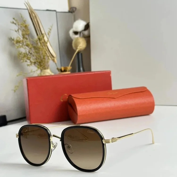 Chat fashionable and versatile anti-UV sunglasses