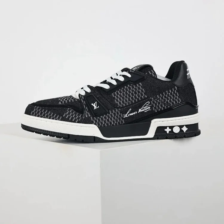 Trainer