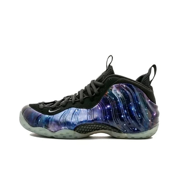 Foamposite ONE spray series