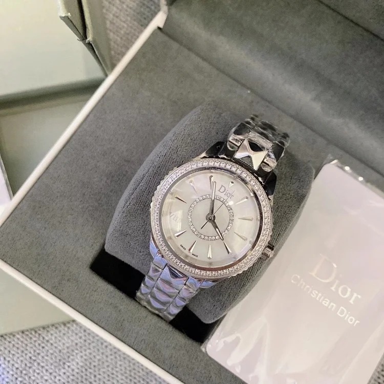 Exclusive 2020 AAA diamond model Dior VIII series women's watch, one-to-one molded women's watch.
