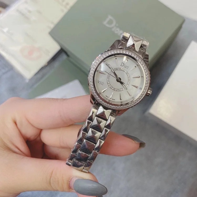 Exclusive 2020 AAA diamond model Dior VIII series women's watch, one-to-one molded women's watch.