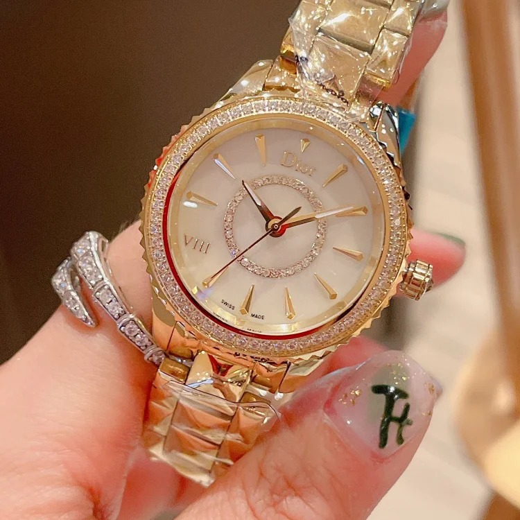 Exclusive 2020 AAA diamond model Dior VIII series women's watch, one-to-one molded women's watch.