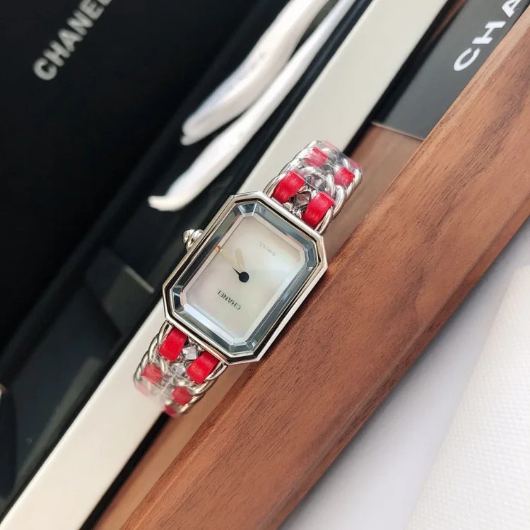 Chinese Valentine's Day gift, Chanel PREMIÈRE ROCK watch