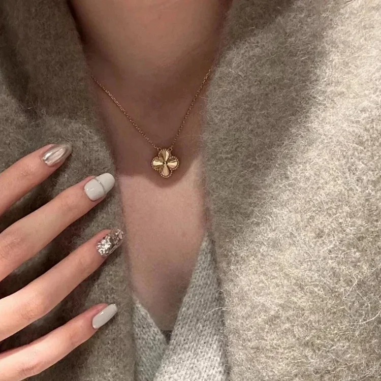 New fashion trend necklace 057