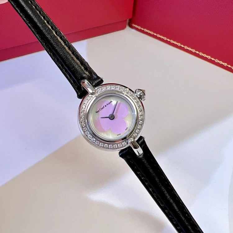 Albemarle Charms Gold Series & Arpels Classic Watch
