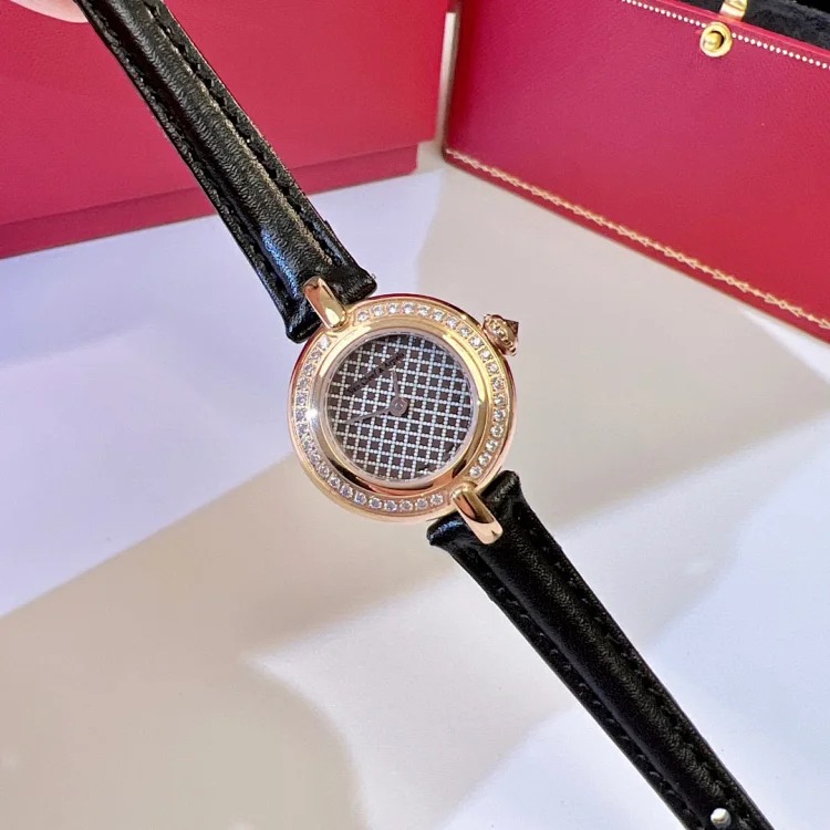 Albemarle Charms Gold Series & Arpels Classic Watch
