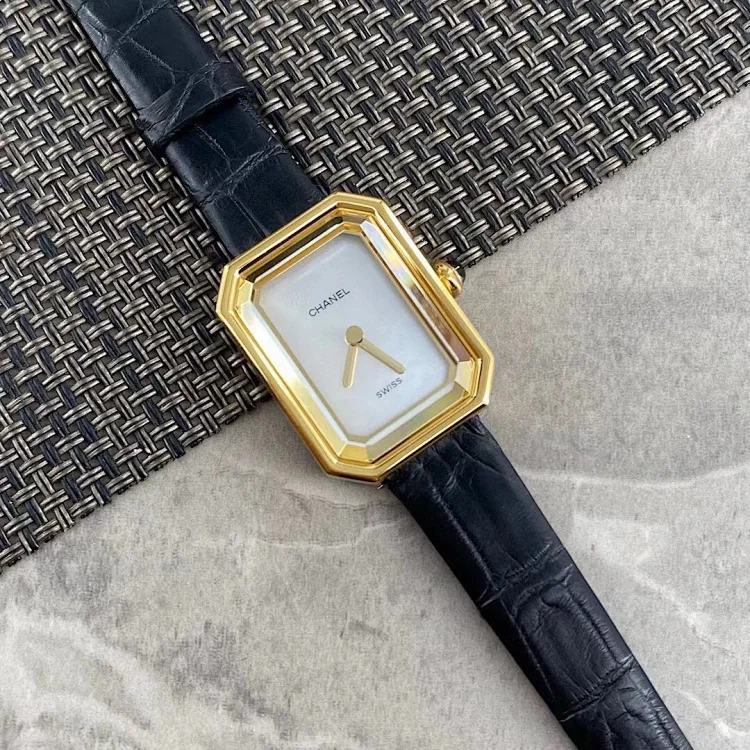 Crocodile Chanel Chanel black gold sugar cube ladies image 5