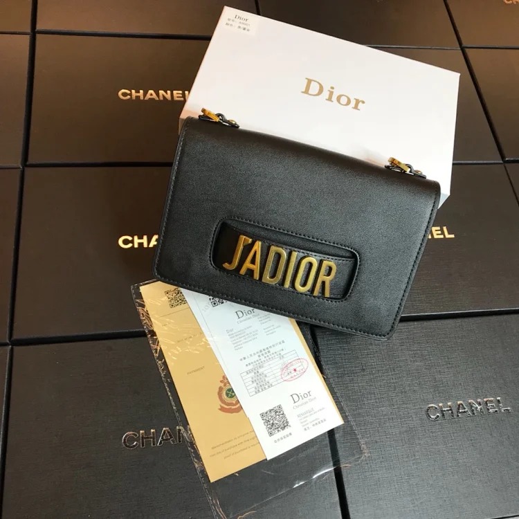 D fashion bags