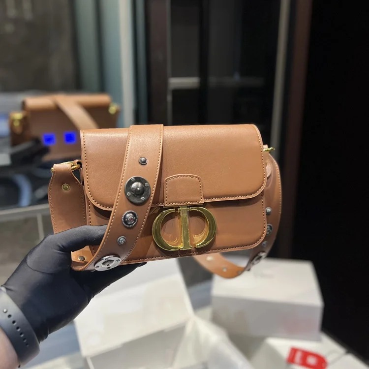 D fashion bags