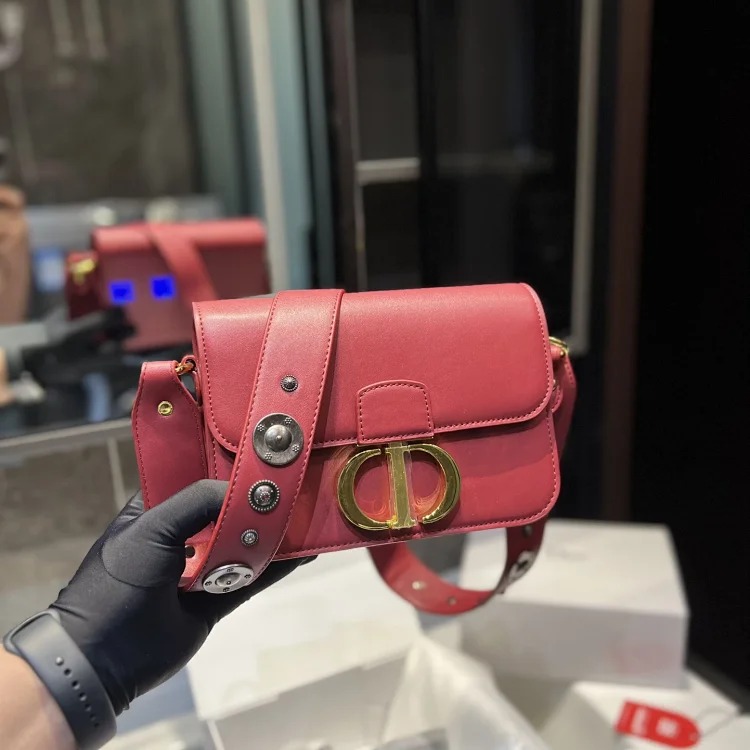 D fashion bags