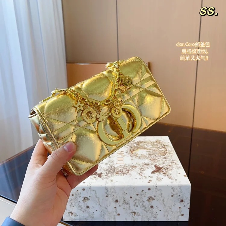 D fashion bags