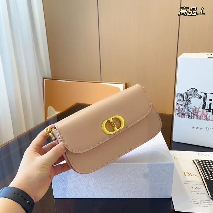 D fashion bags