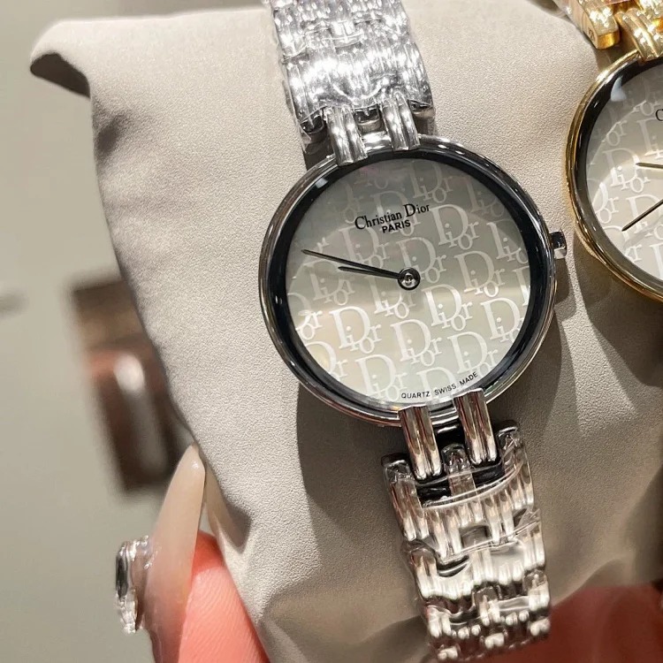 Japanese medieval treasure watch ✨ D Austria fashion devil women's watch