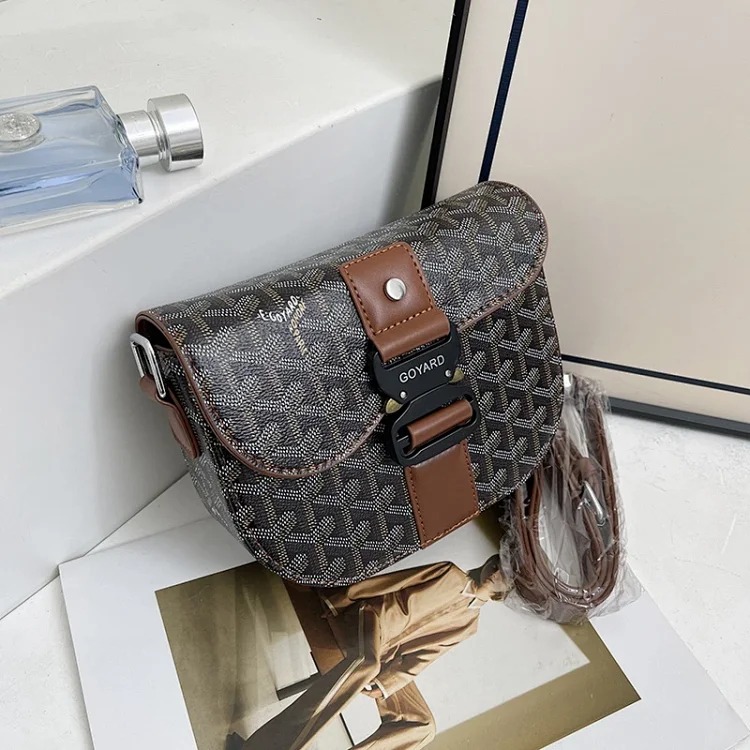 Dior 2025 New Foreign Trade Goya Saddle Bag Niche Temperament Shoulder Bag Crossbody Unisex Messenger Bag Dog Tooth Bag(pic5) Dior 2025 New Foreign Trade Goya Saddle Bag Niche Temperament Shoulder Bag Crossbody Unisex Messenger Bag Dog Tooth Bag