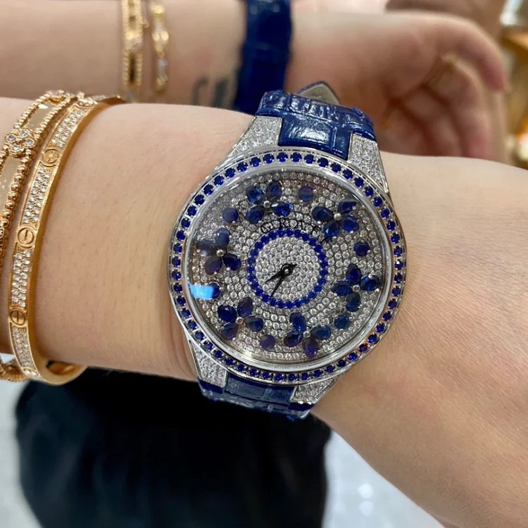 Graff flower timeless watch Graff is the leader in high-end jewelry, ever-changing and dazzling.