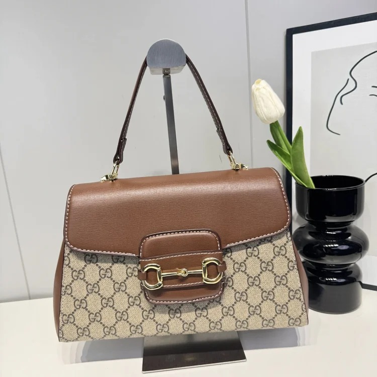 New trendy single-shoulder, multi-functional, large-capacity, fashionable and versatile crossbody bag (plastic film image 2
