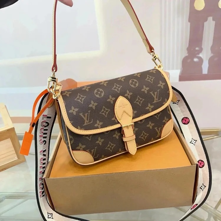 QZ05- fashion bag collection image 3