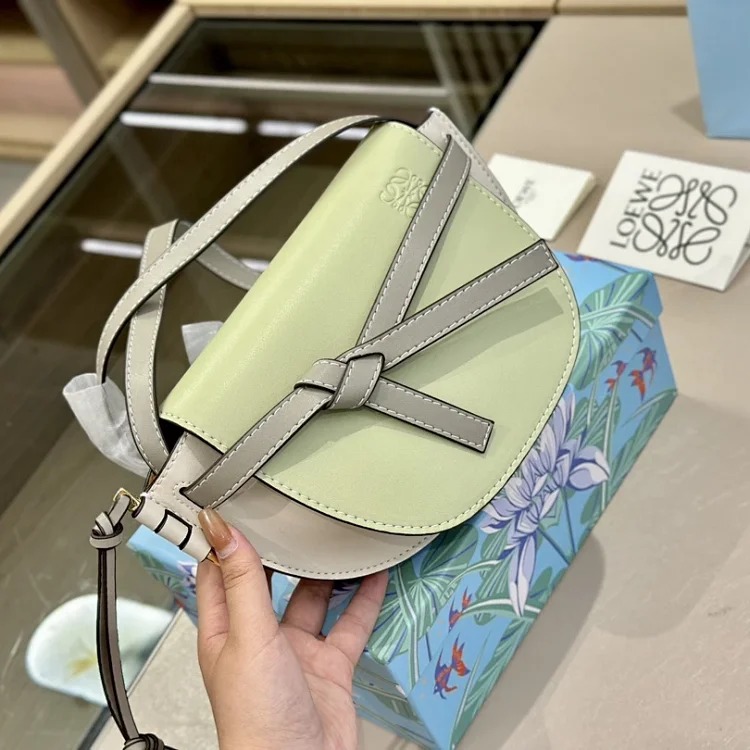 L fashion bag