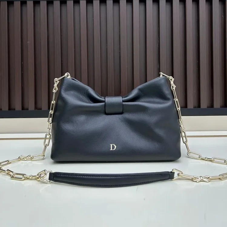 2026 personalized new bow chain portable shoulder bag for women, fashionable, simple, commuting, high-end and versatile