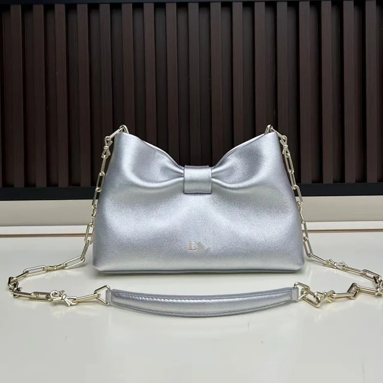 2026 personalized new bow chain portable shoulder bag for women, fashionable, simple, commuting, high-end and versatile