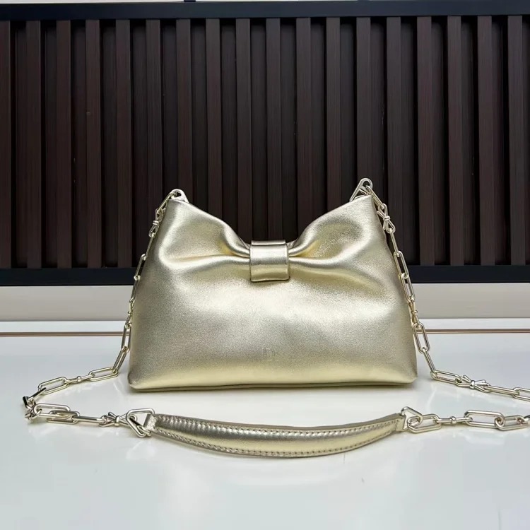 2026 personalized new bow chain portable shoulder bag for women, fashionable, simple, commuting, high-end and versatile