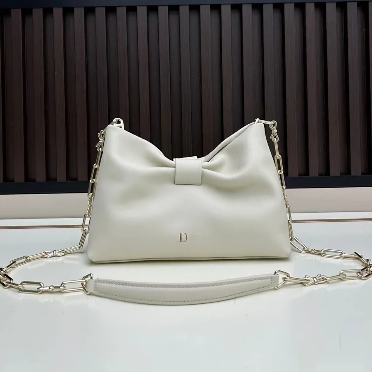 2026 personalized new bow chain portable shoulder bag for women, fashionable, simple, commuting, high-end and versatile