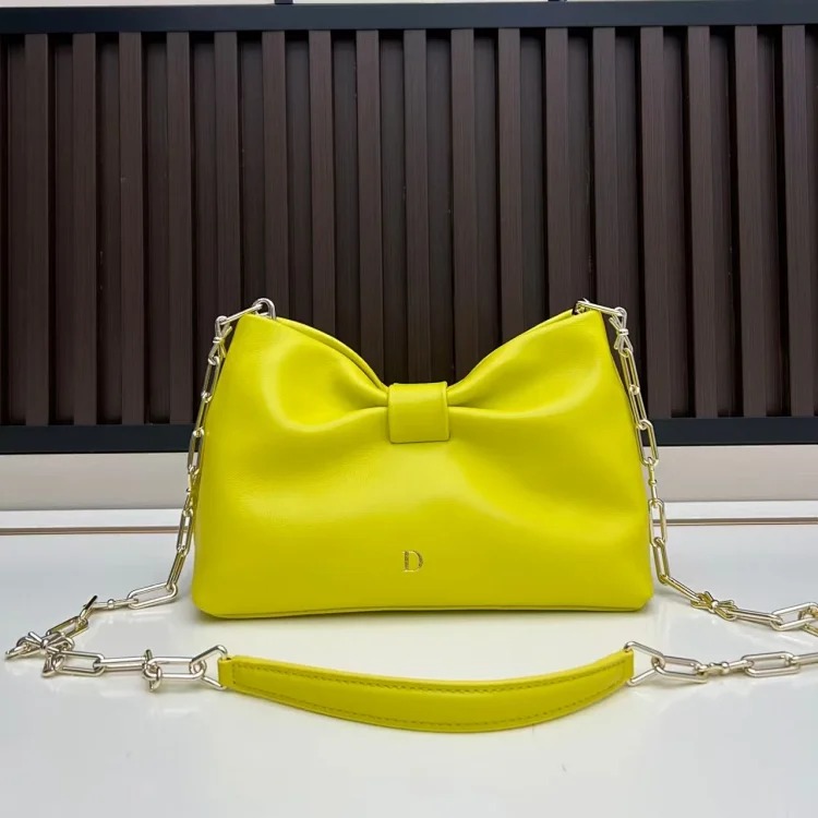 2026 personalized new bow chain portable shoulder bag for women, fashionable, simple, commuting, high-end and versatile