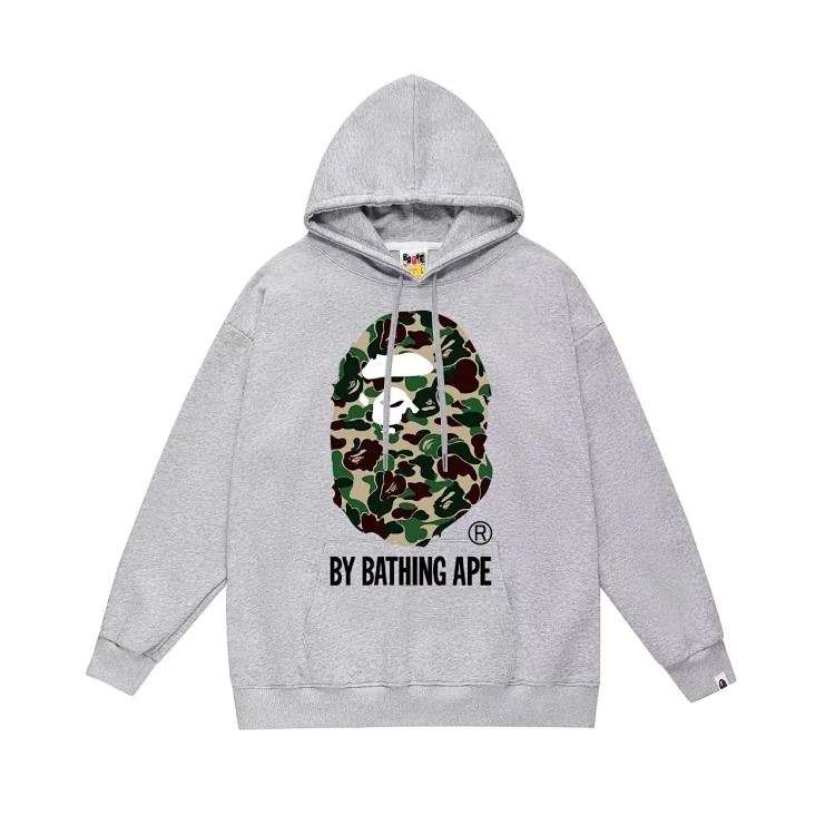 Fashionable and simple hooded sweatshirt outfit
